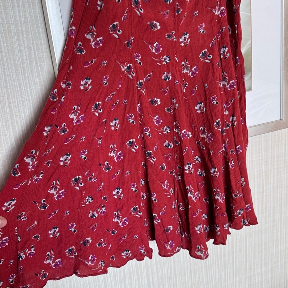 Sold
American Eagle Red Floral Dress - Picture 4 of 7
